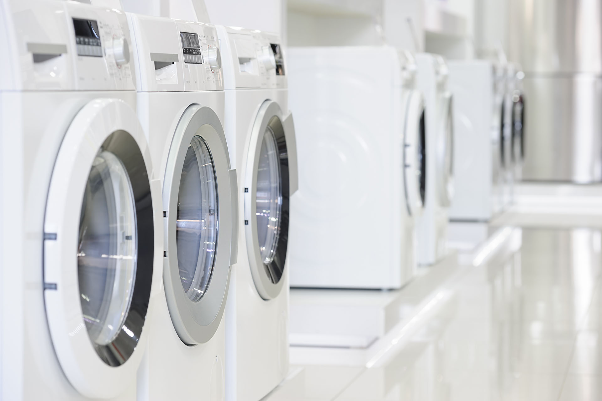 Washing machines, dryer and other domestic appliance equipment in the store